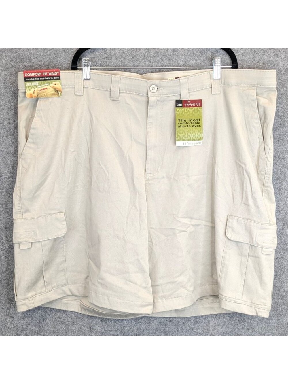 Lee Mens Cargo Shorts 50 Comfort Fit Waistband Beige 11" Inseam Cotton Blend NWT